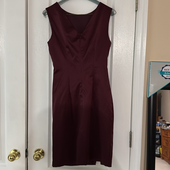Burgundy the limited dress - Picture 2 of 3
